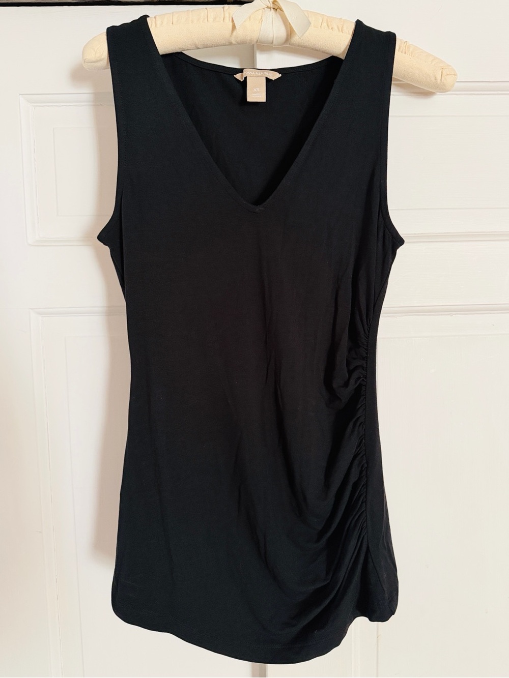 Banana Republic Black V-Neck Sleeveless Ruched Tank Top